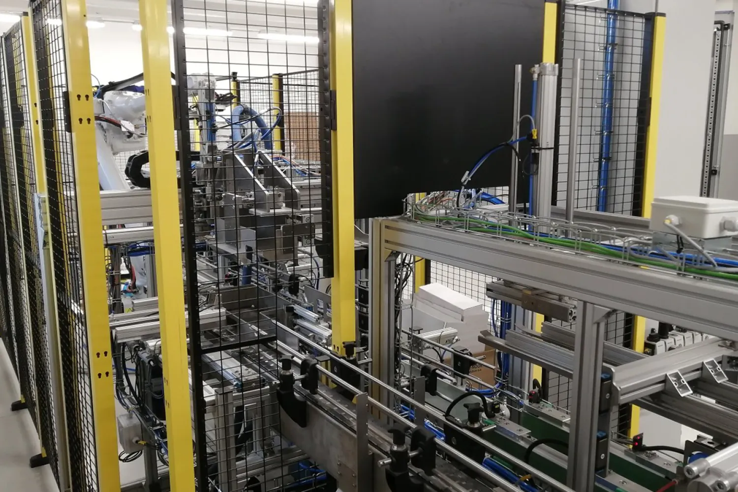 GRATUBE s.r.o. - Engineering Company